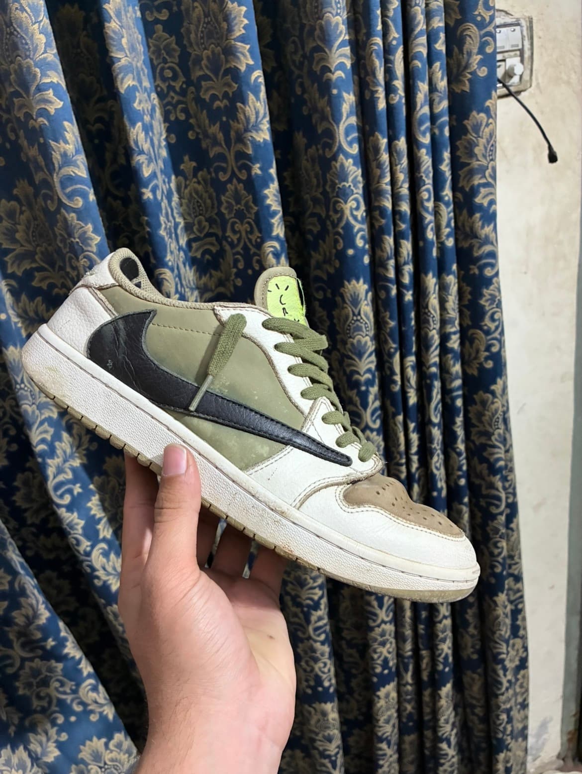 Jordan 1 low x travis scott golf olive
