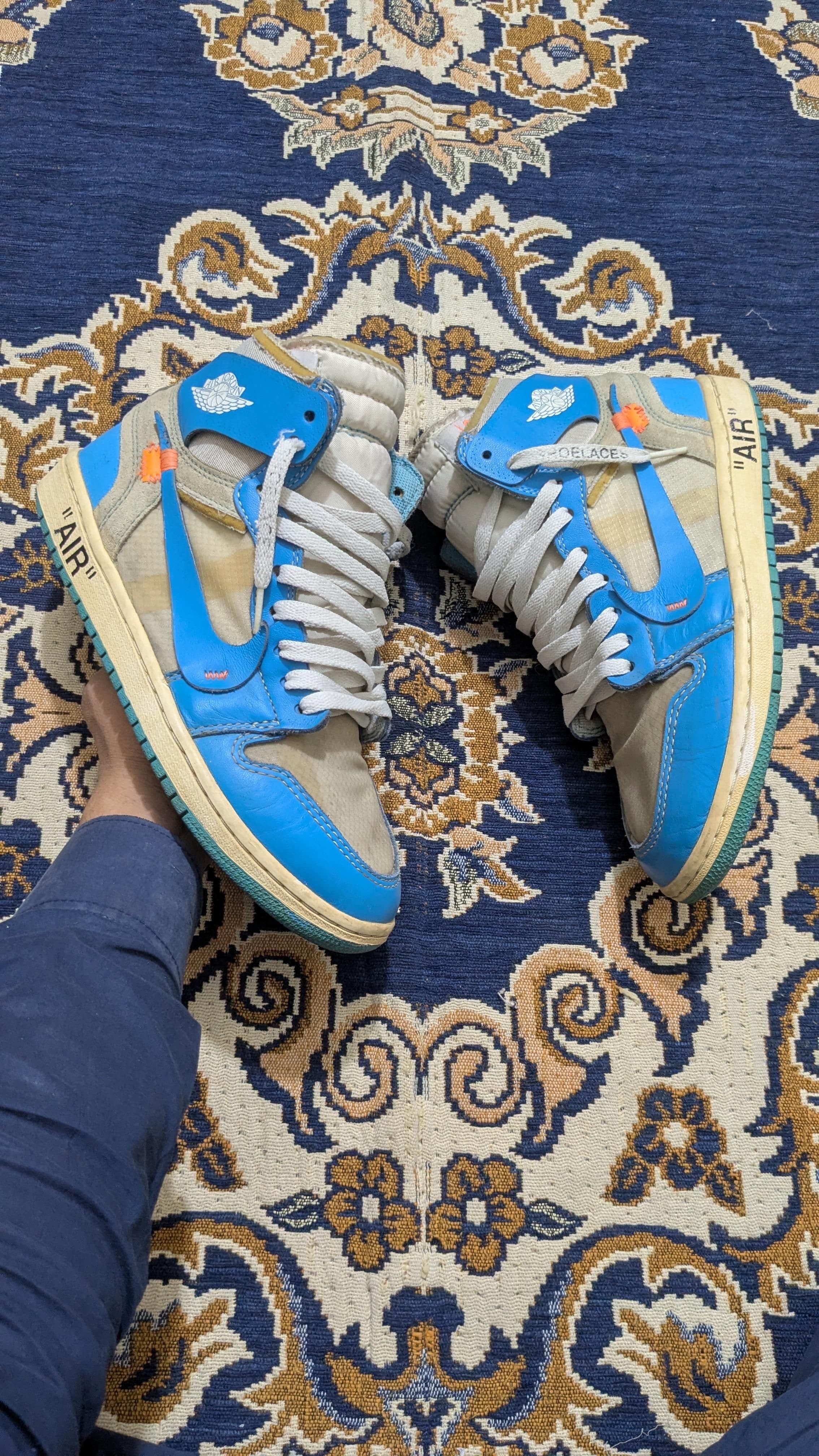 Jordan 1 retro high x off white UNC