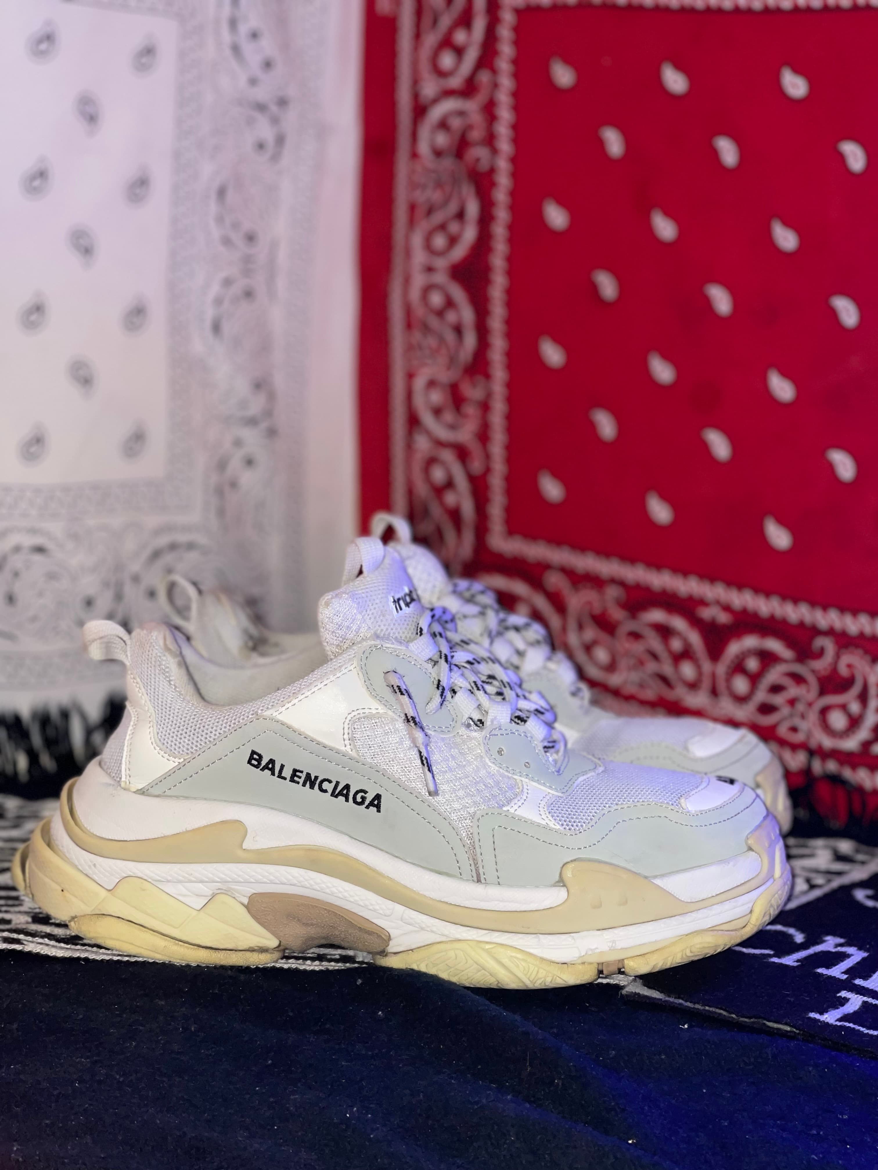 Balenciaga triple s white