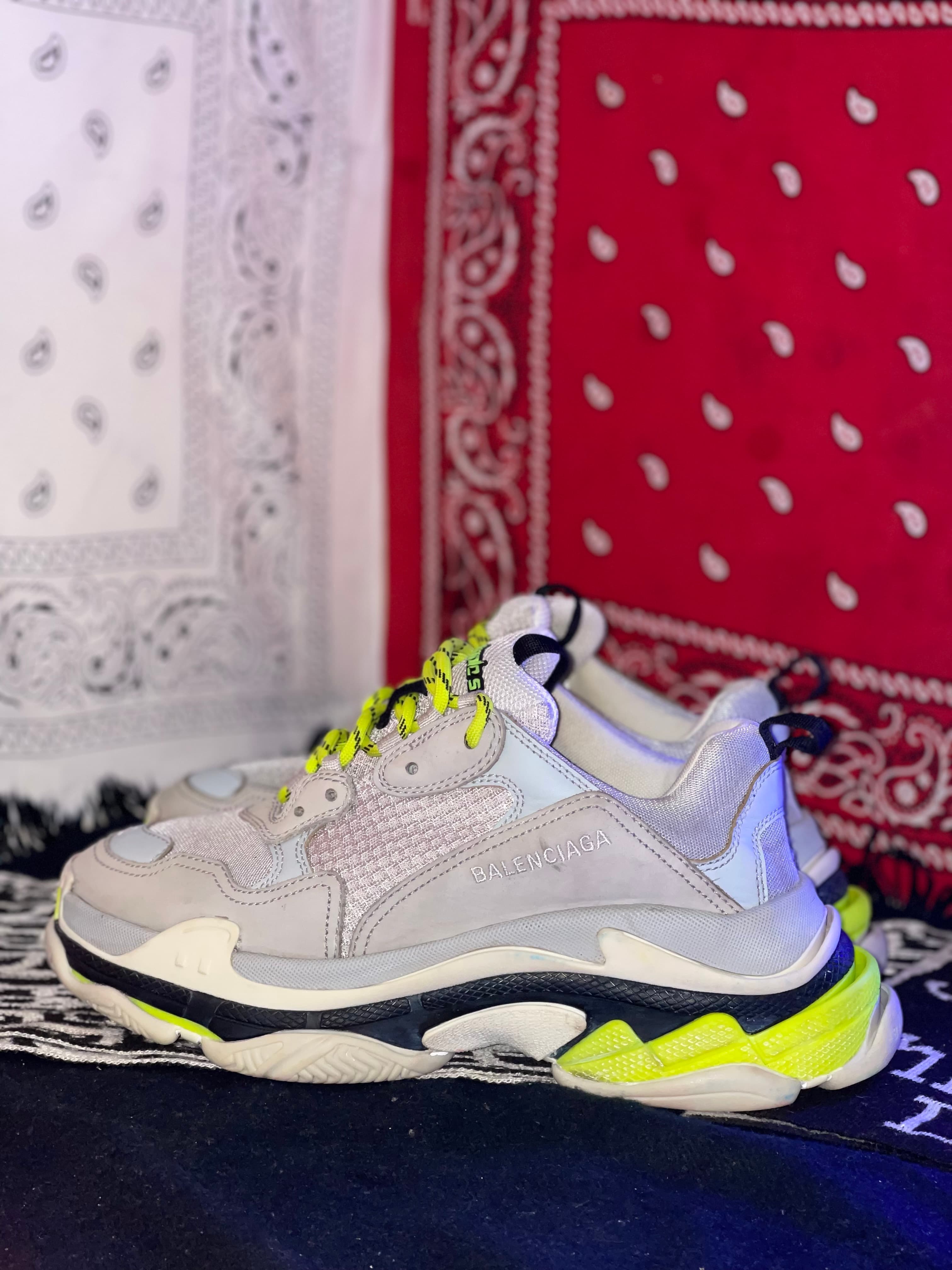 Balenciaga triples flgrey fluorecent