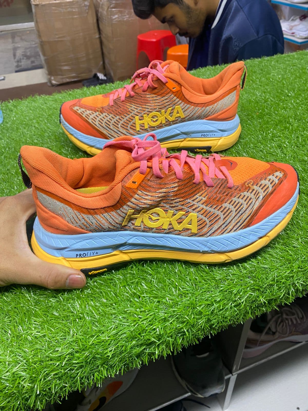 Hoka ONE ONE