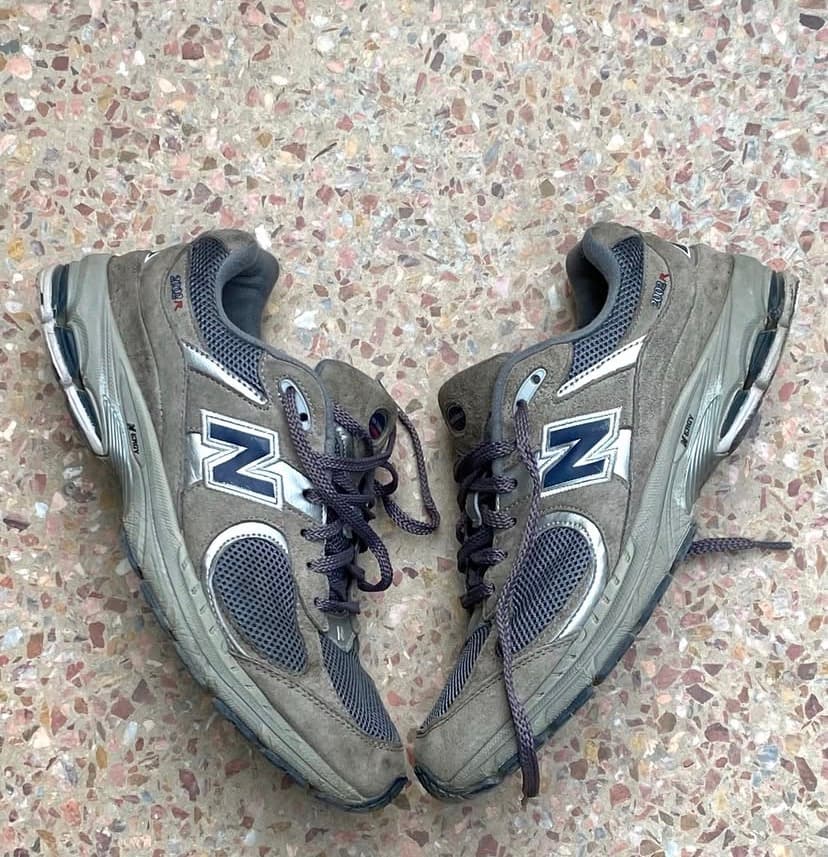 New balance 2002r