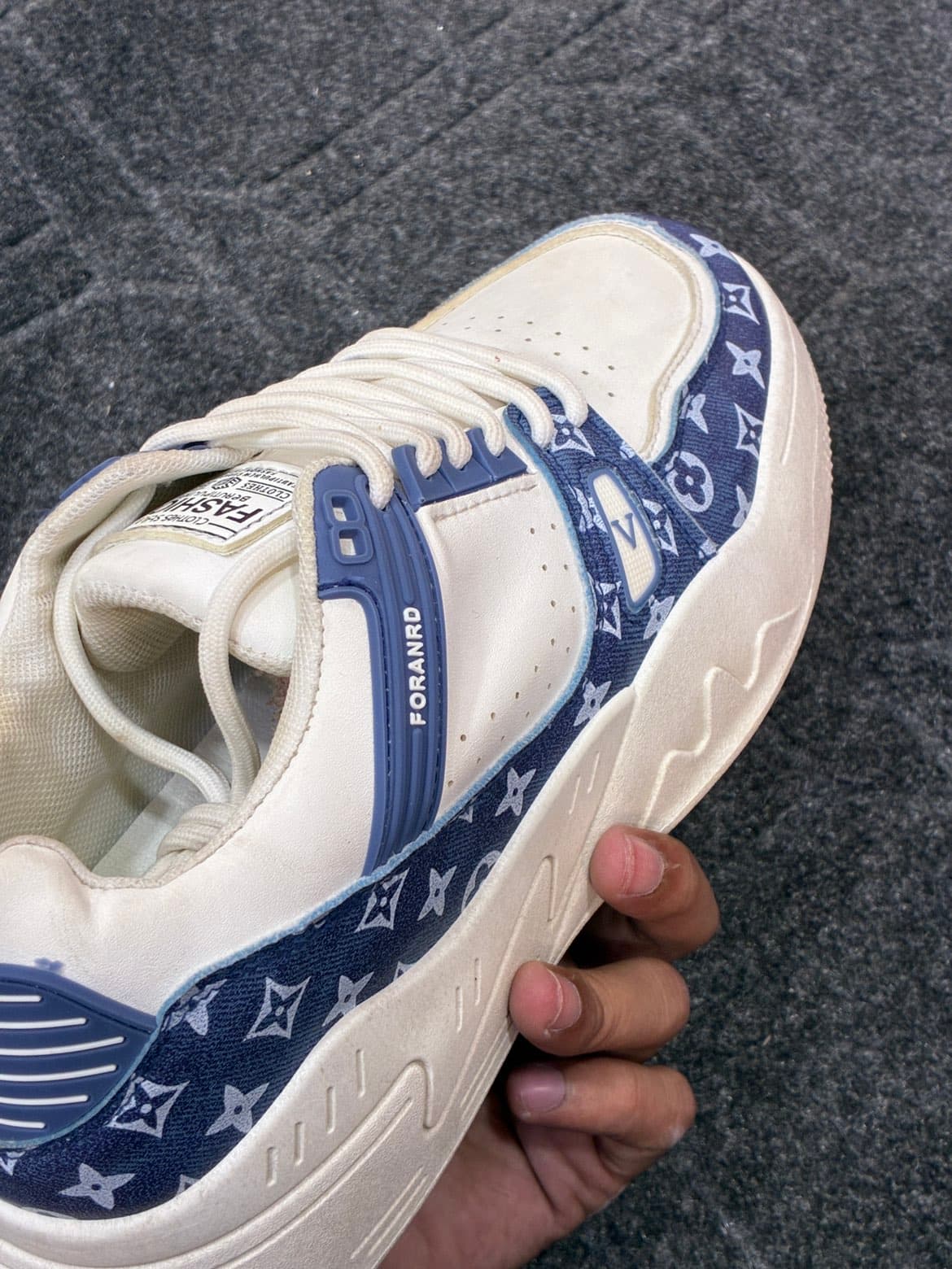 Lv Pair