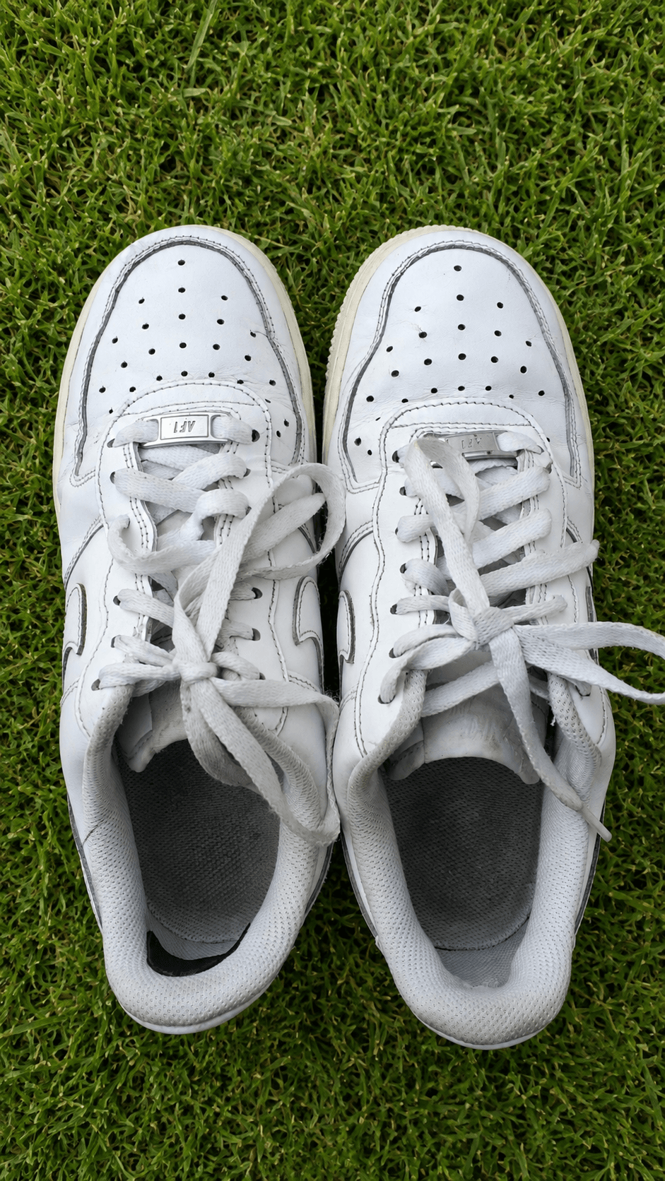 👟 Nike Air Force 1 07– White on White
